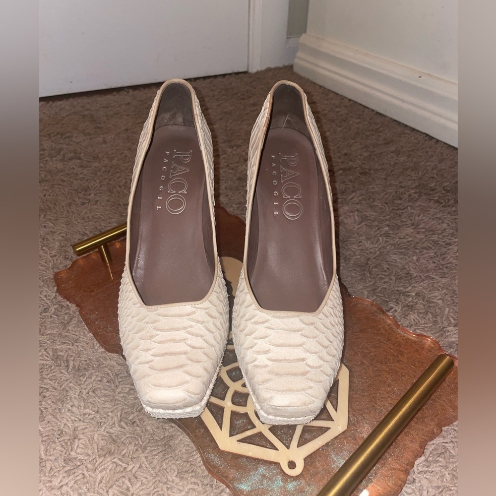 EUC Paco Gil snakeskin leather stiletto pumps size 8